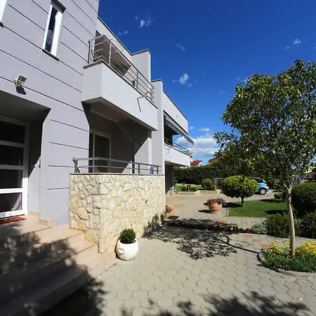 Apartmani Ukalovic Apartment
